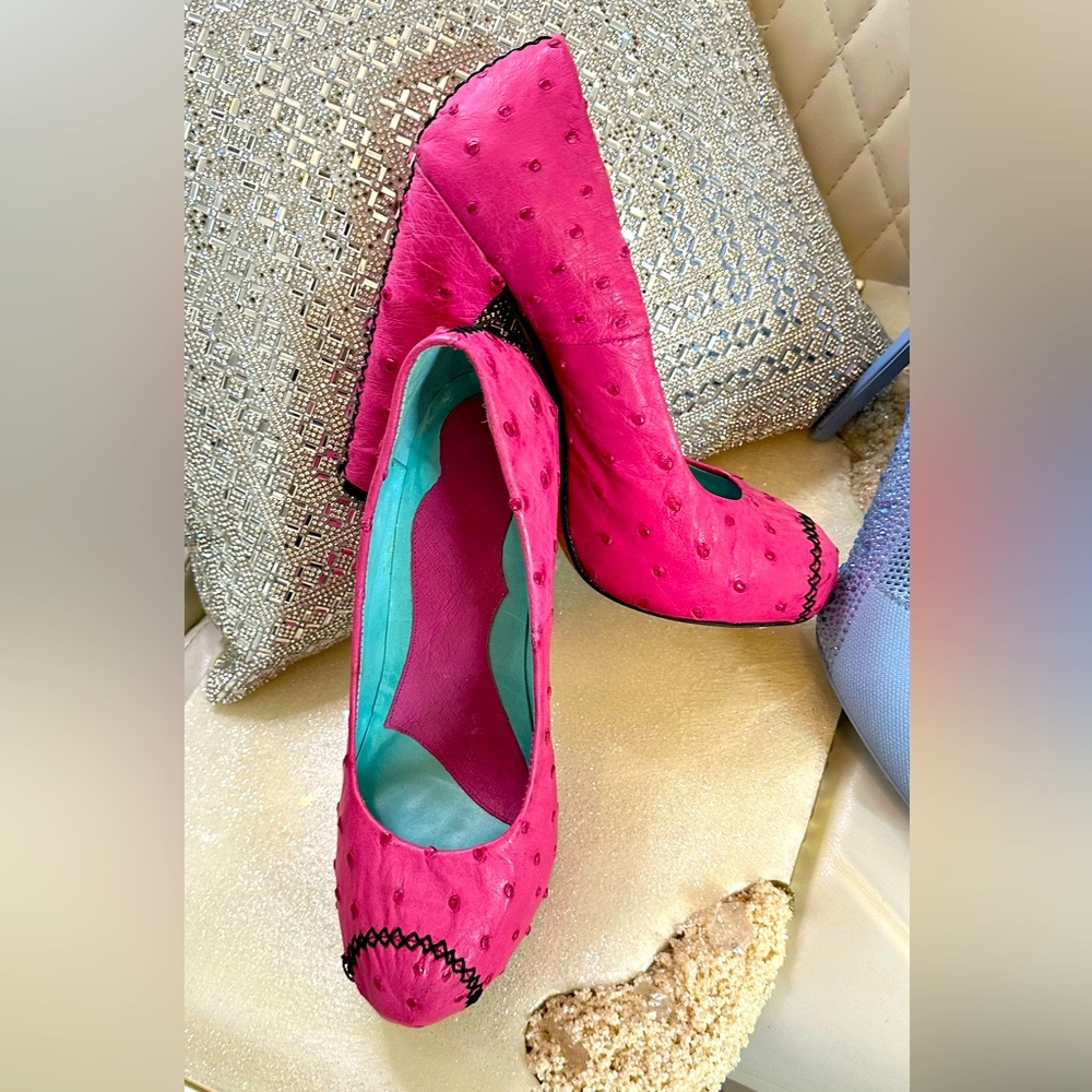 Size 9 absolutely beautiful